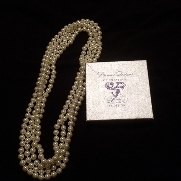 Premier Designs Jewelry - Premier Designs Pearl Necklace